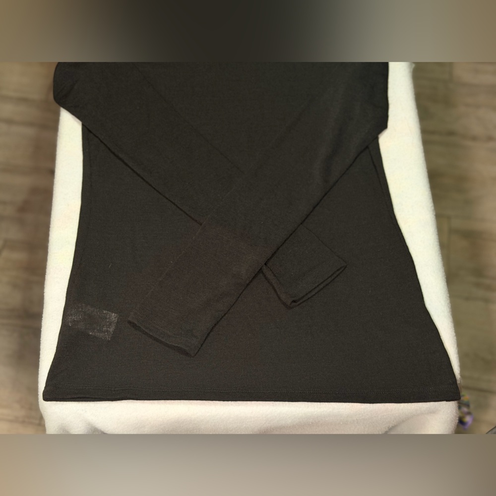Express Women's Black Turtleneck Top - Picture 3 of 5